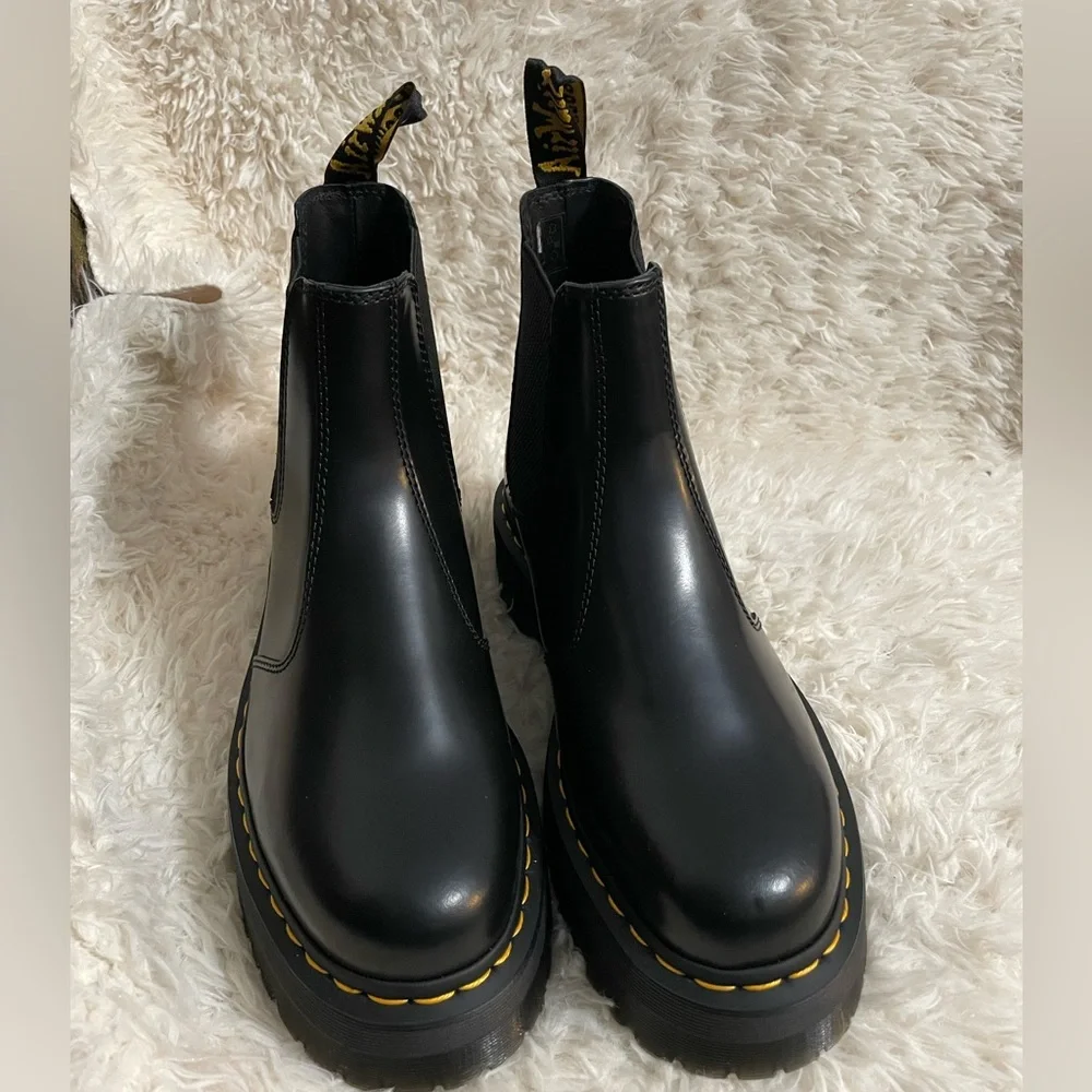 Dr.Martens 2976 Quad Platform Chelsea Boot